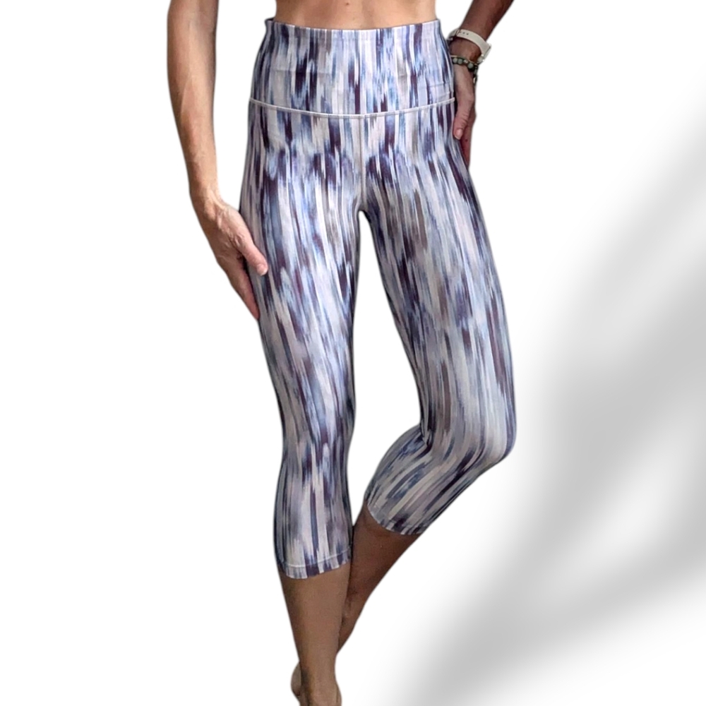 Athleta Elation Cropped Tight Blue Purple Watercolor High Rise Leggings Small